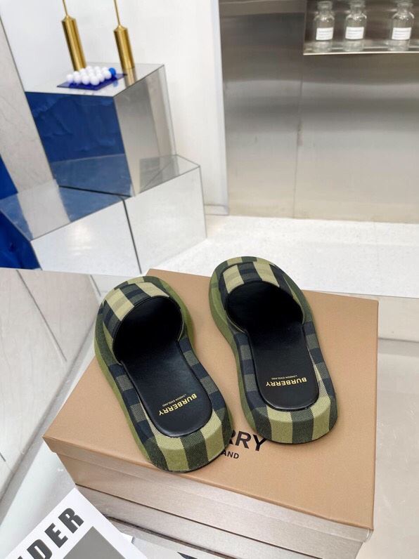 Burberry Slippers